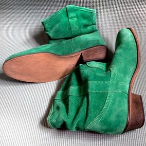 Aldo emerald green booties